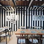 The Little Corner 4* Valensiya