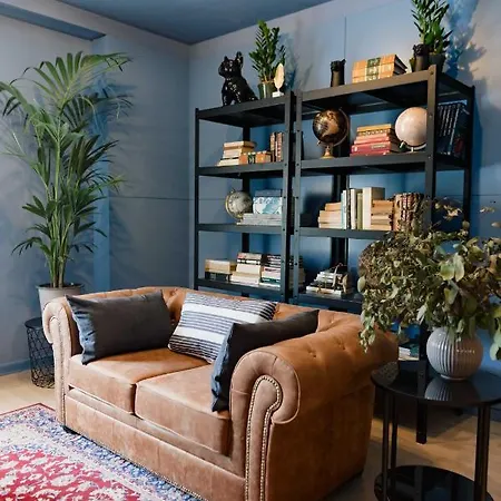 The Little Corner לינה וארוחת בוקר 4*