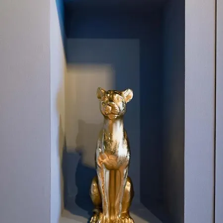 The Little Corner לינה וארוחת בוקר 4*