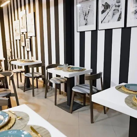 The Little Corner לינה וארוחת בוקר ולנסיה