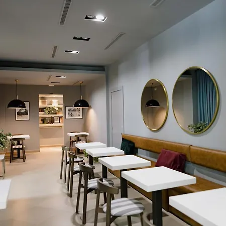 לינה וארוחת בוקר The Little Corner ולנסיה