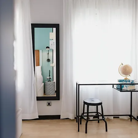 The Little Corner לינה וארוחת בוקר 4*