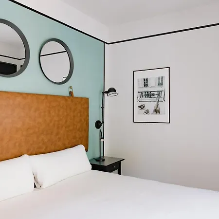 לינה וארוחת בוקר The Little Corner ולנסיה