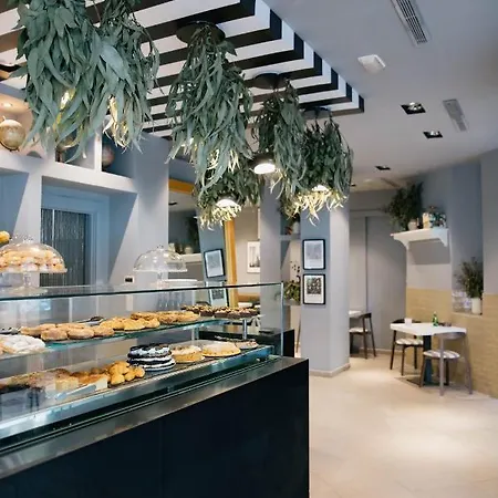 The Little Corner 4*