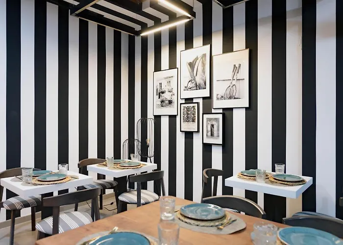 The Little Corner 4*